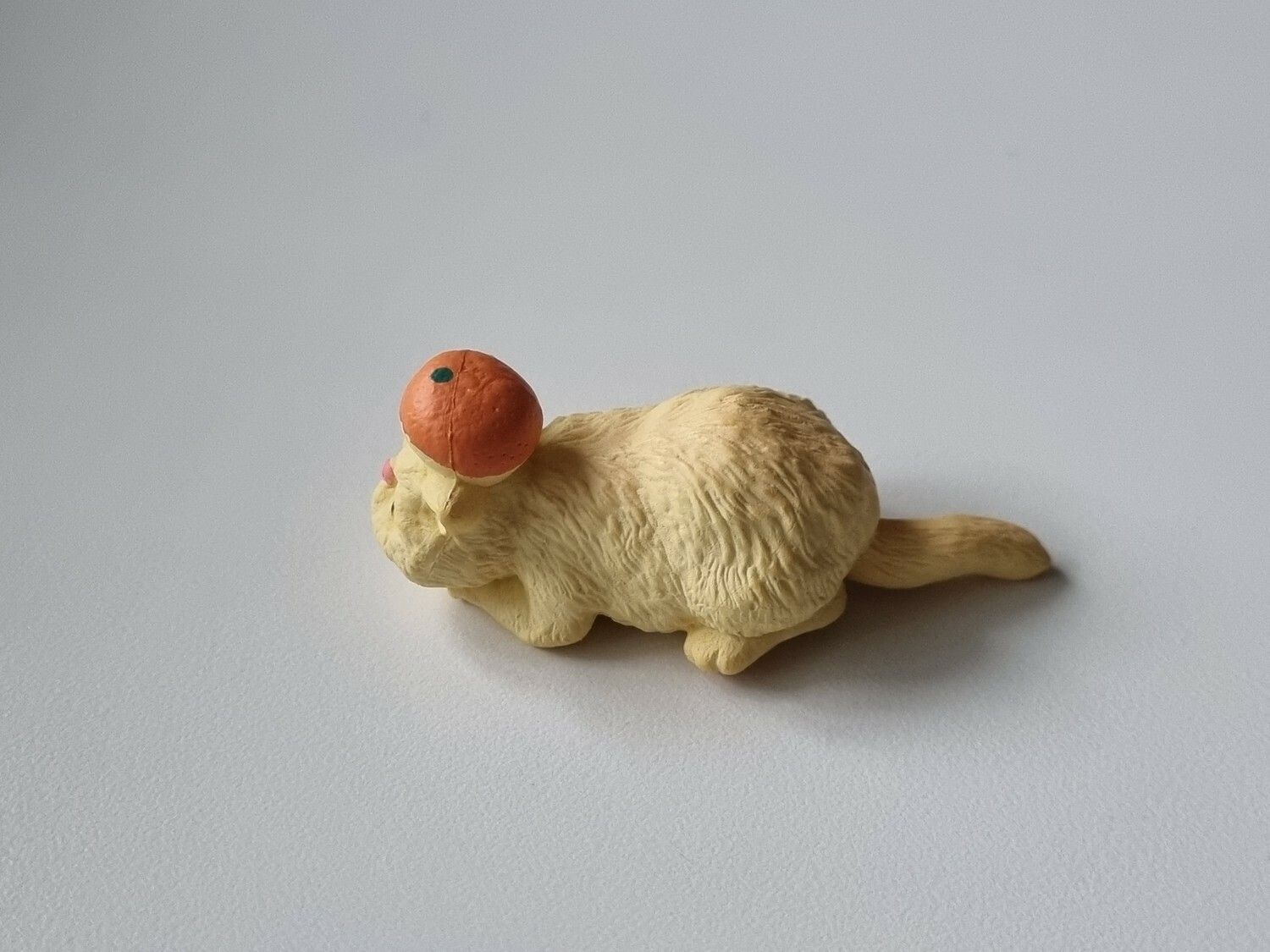 Gul liten katt / miniatyr