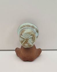 Flicka som sitter, prydnadsföremål / figurin för dekoration