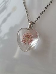 Halsband med hjärtformad glasberlock (50 cm lång kedja) - Rosa