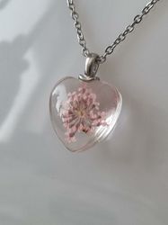 Halsband med hjärtformad glasberlock (50 cm lång kedja) - Rosa