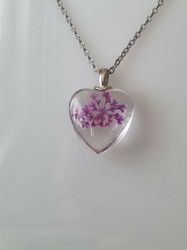 Halsband med hjärtformad glasberlock (50 cm lång kedja) - Lila