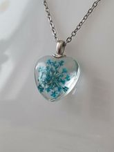 Halsband med hjärtformad glasberlock (50 cm lång kedja) - Blå/turkos