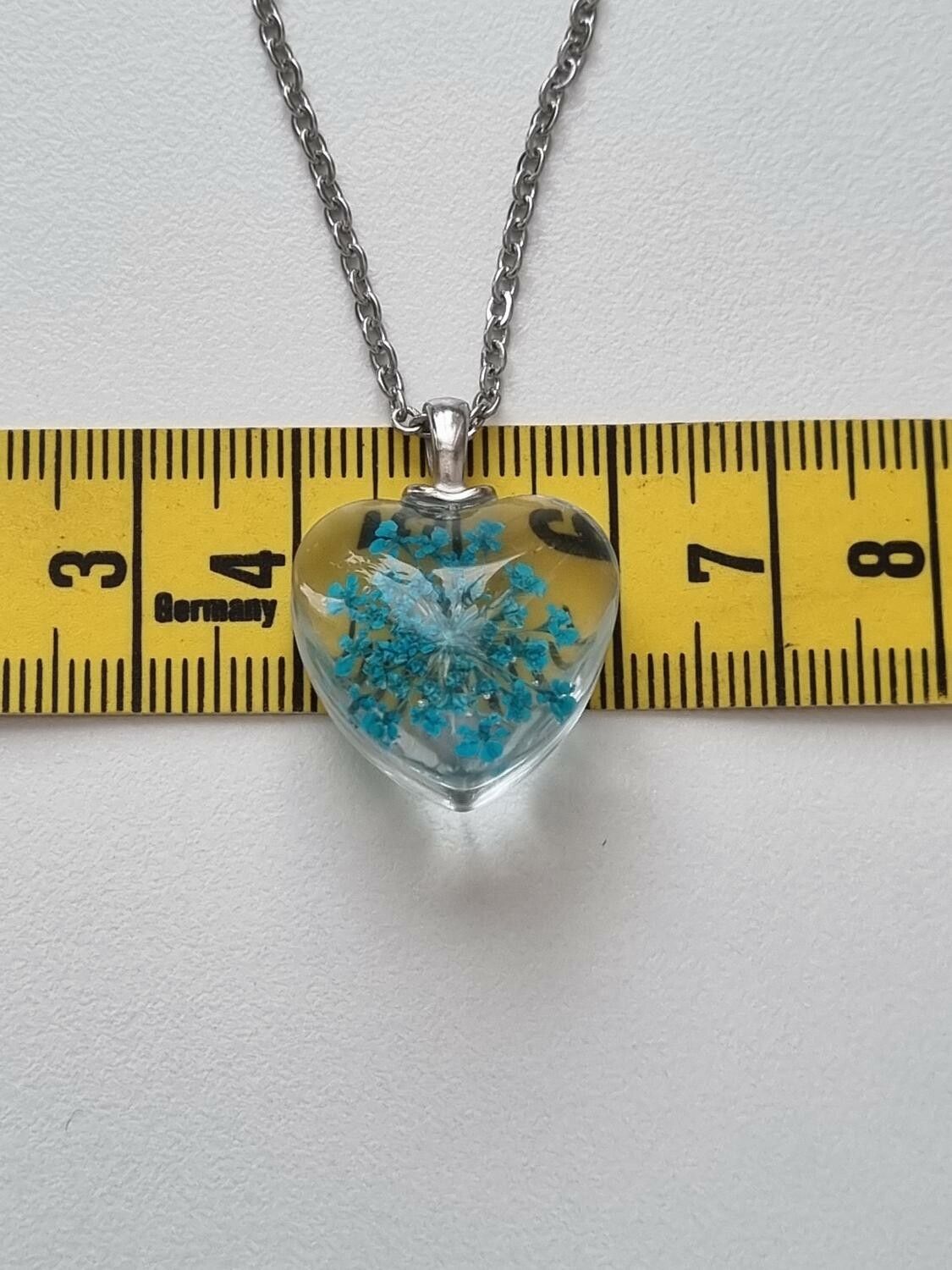 Halsband med hjärtformad glasberlock (50 cm lång kedja) - Blå/turkos