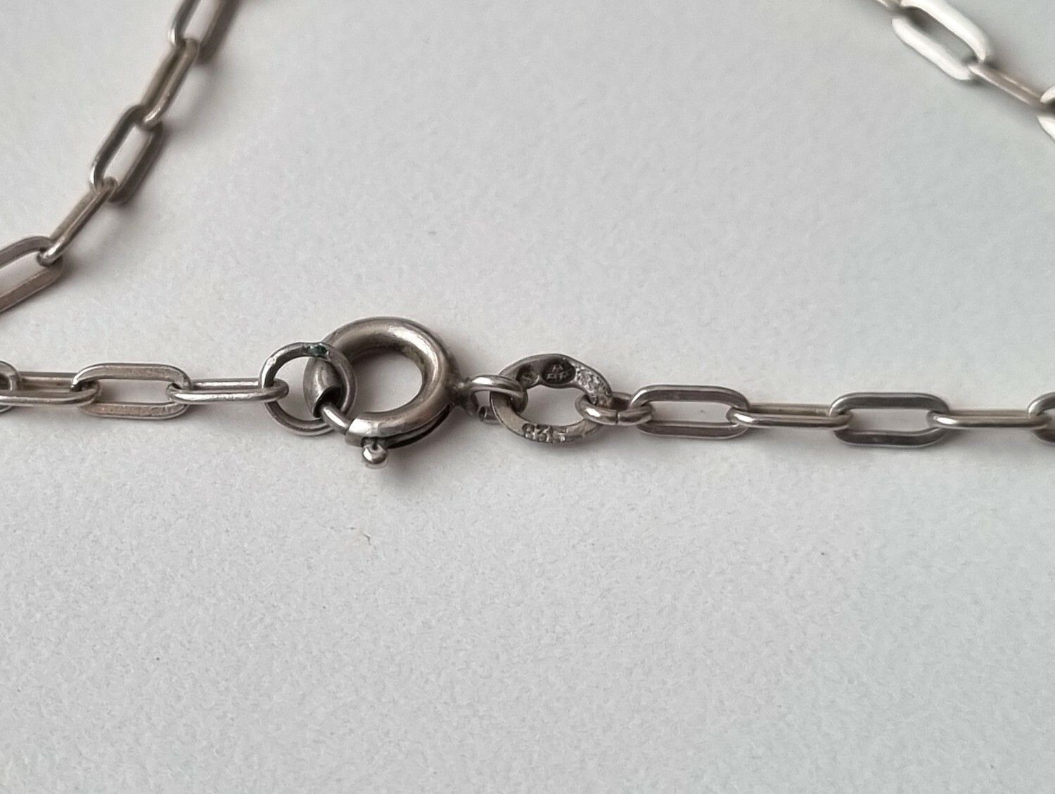 Silverhalsband 835 med stämplar