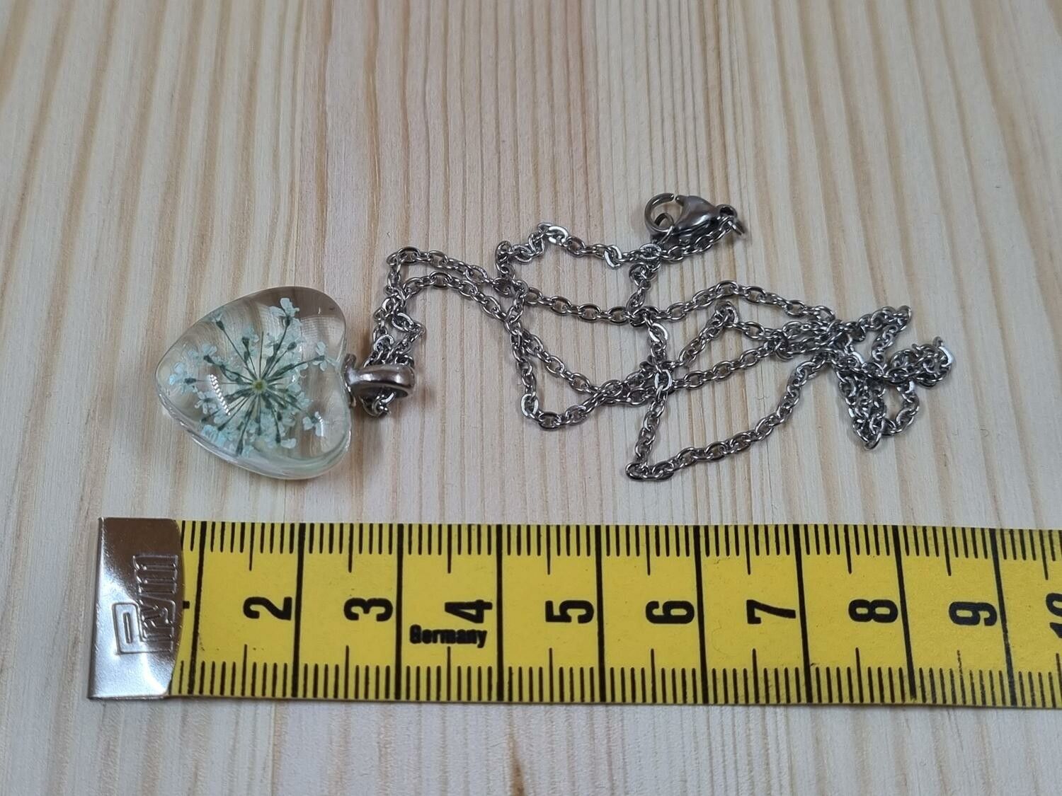 Halsband i rostfritt stål med fin berlock i glas (turkos)