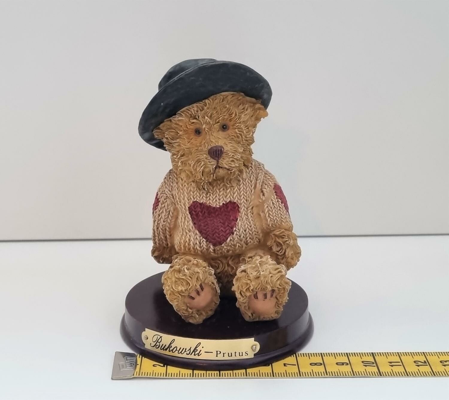 Figurin, prydnadsföremål för dekoration - Bukowski Prutus