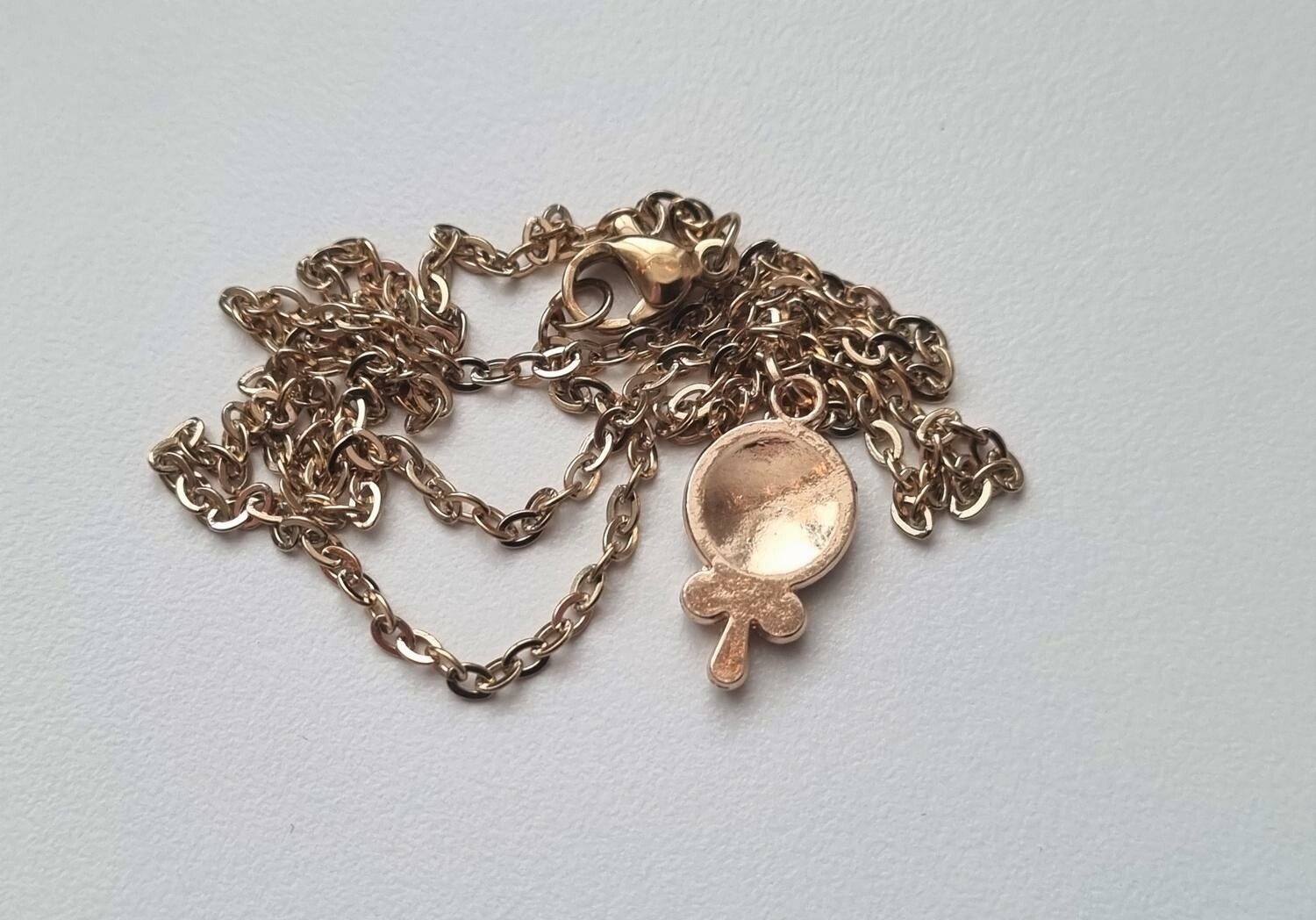 Halsband med blå klubba (45 cm lång kedja)