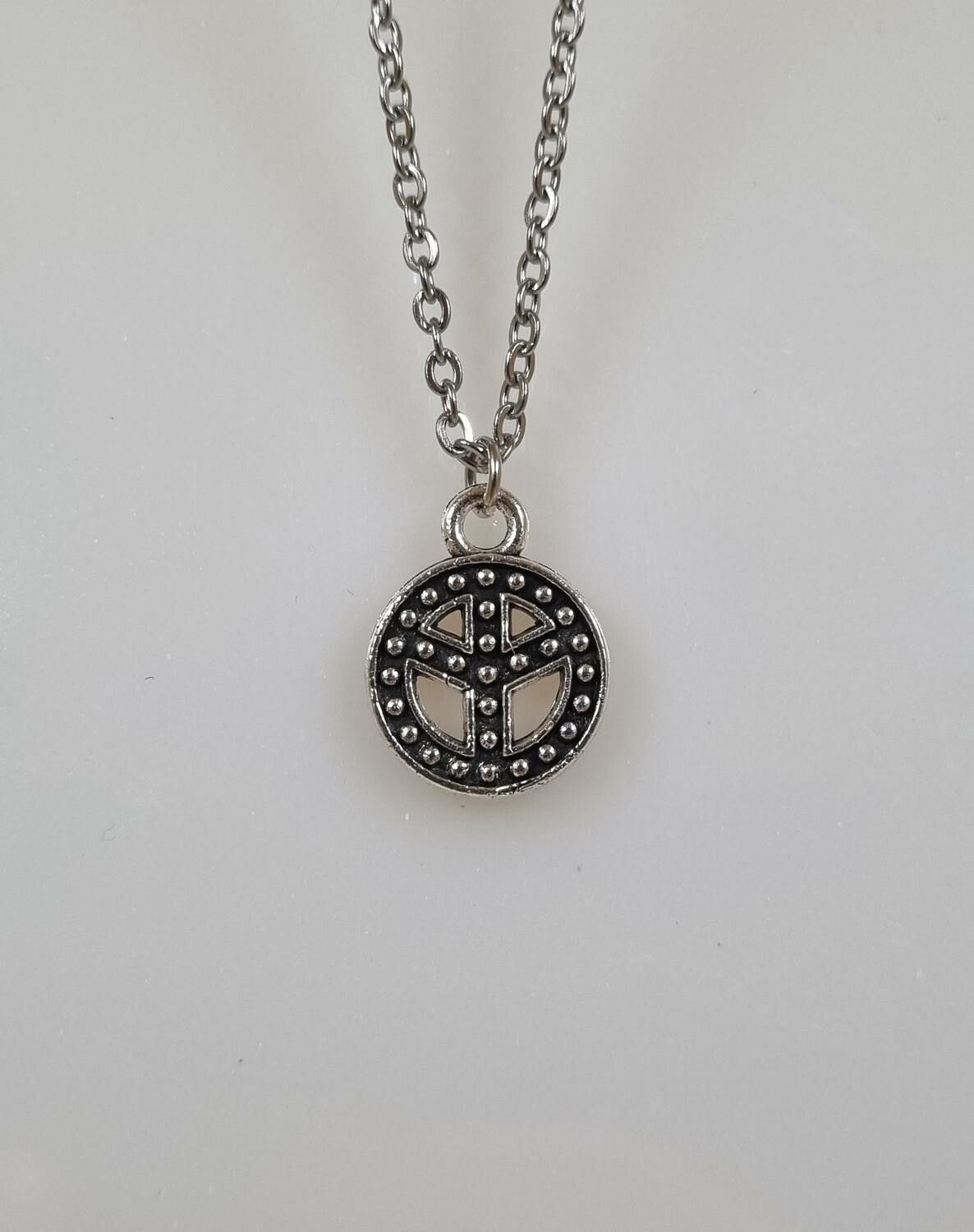 Halsband (60 cm) i rostfritt stål med söt berlock