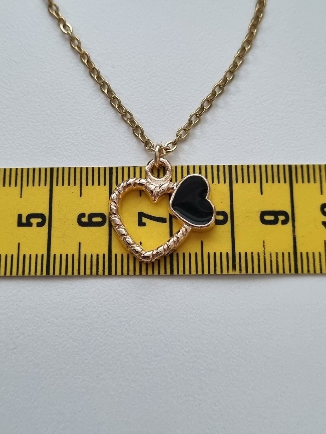 Halsband i rostfritt stål med söt berlock (50 cm) - Hjärtan