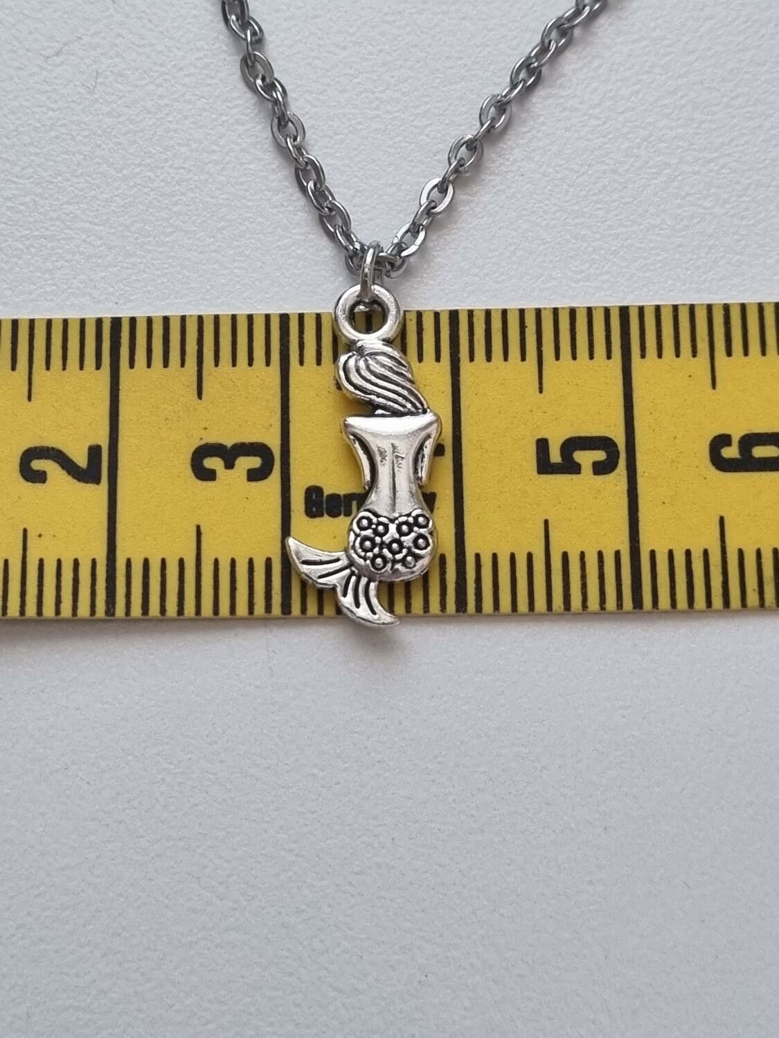 Halsband (55 cm) i rostfritt stål med söt berlock - Sjöjungfru