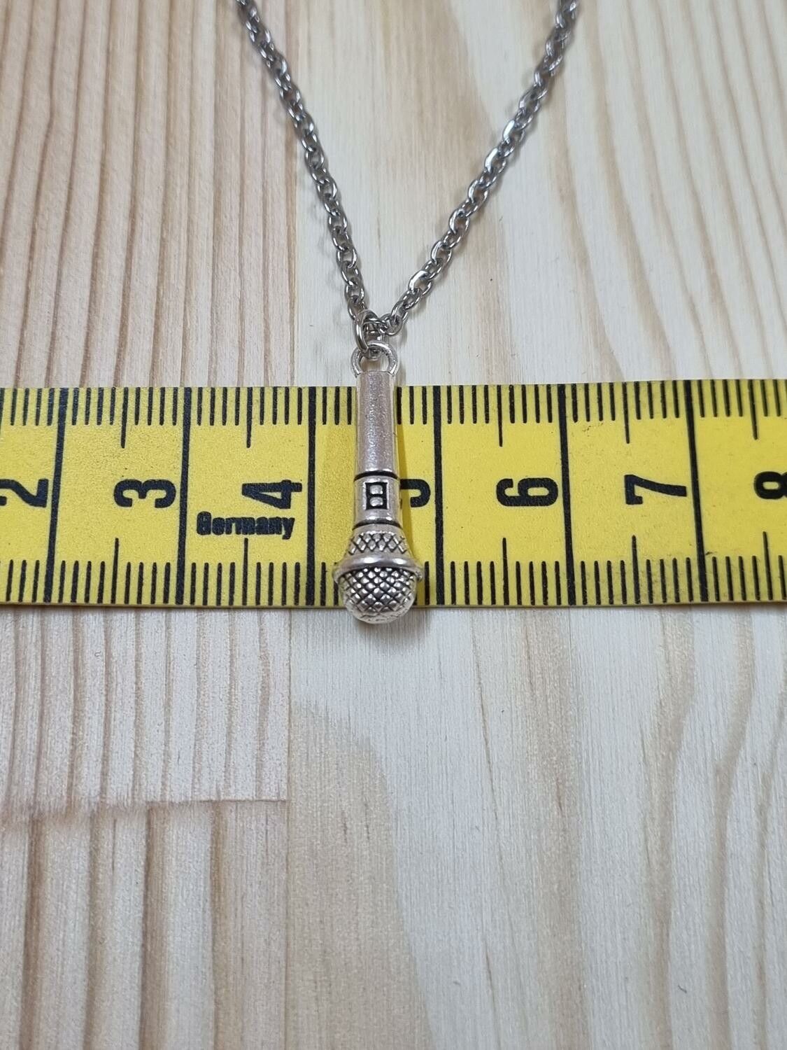 Halsband (50 cm) i rostfritt stål med söt berlock - Mikrofon