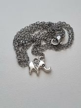 Halsband (55 cm) i rostfritt stål med söt berlock - Elefant