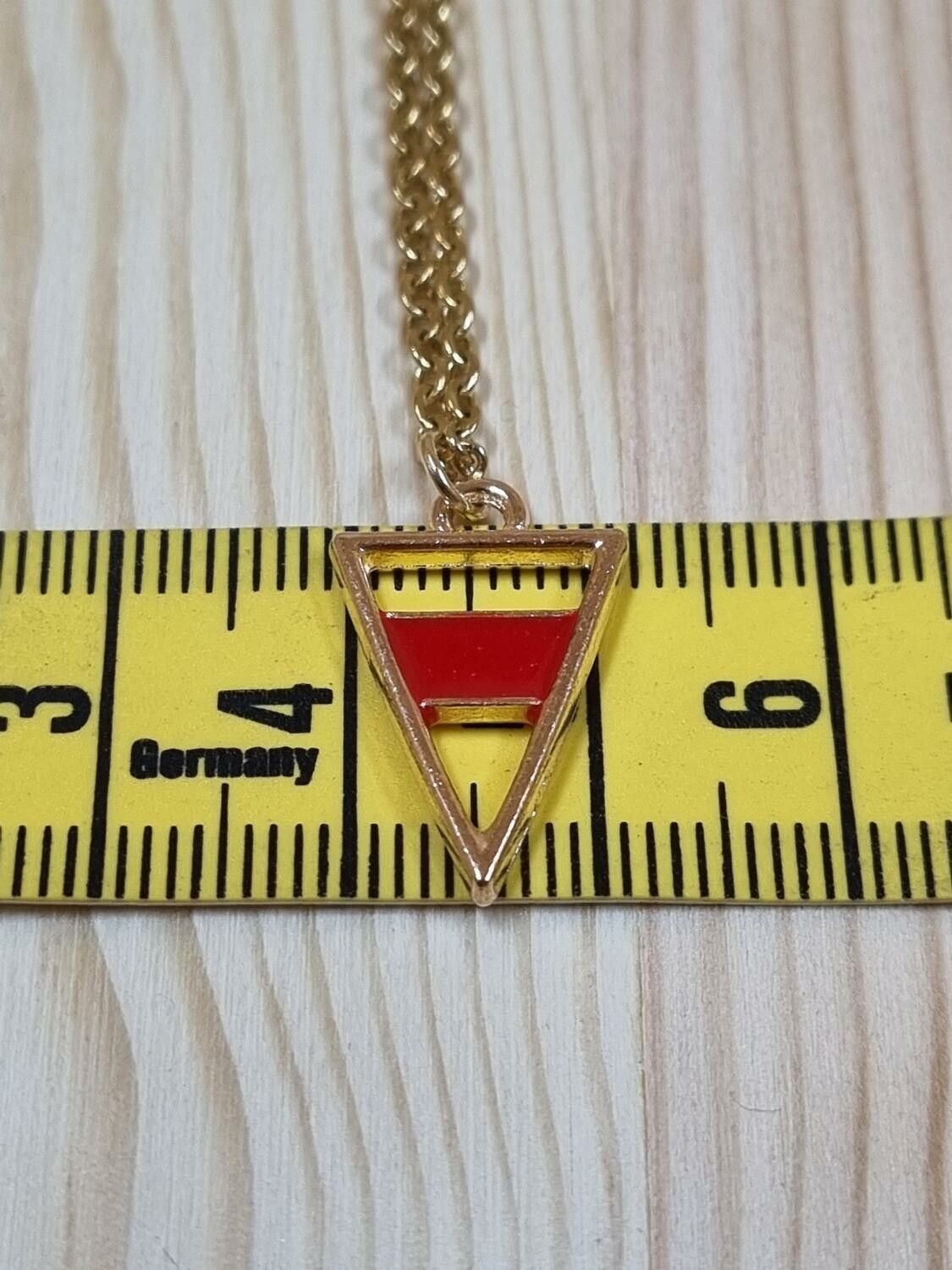 Halsband (55 cm) i rostfritt stål med söt berlock - Triangel