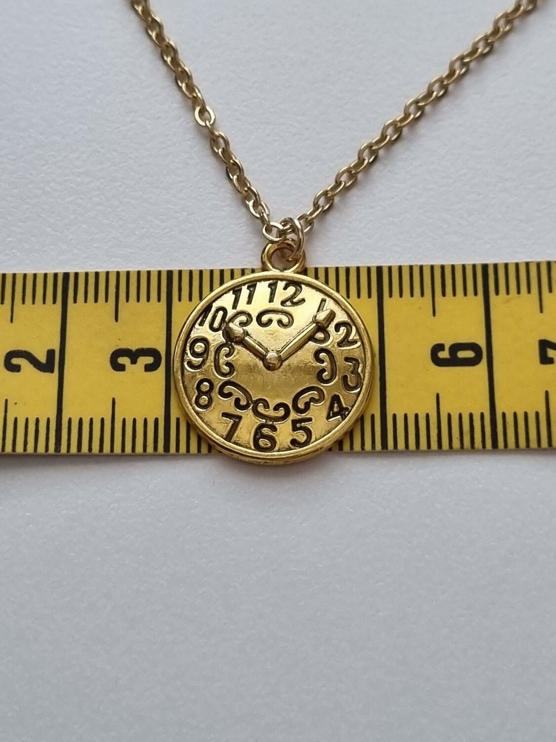 Halsband med klockberlock i steampunk (50 cm långt halsband)