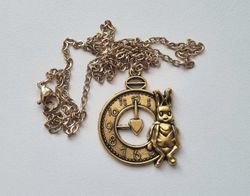 Halsband med klockberlock i steampunk (45 cm långt halsband)