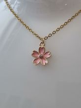 Halsband med blomma (50 cm lång kedja i rostfritt stål)