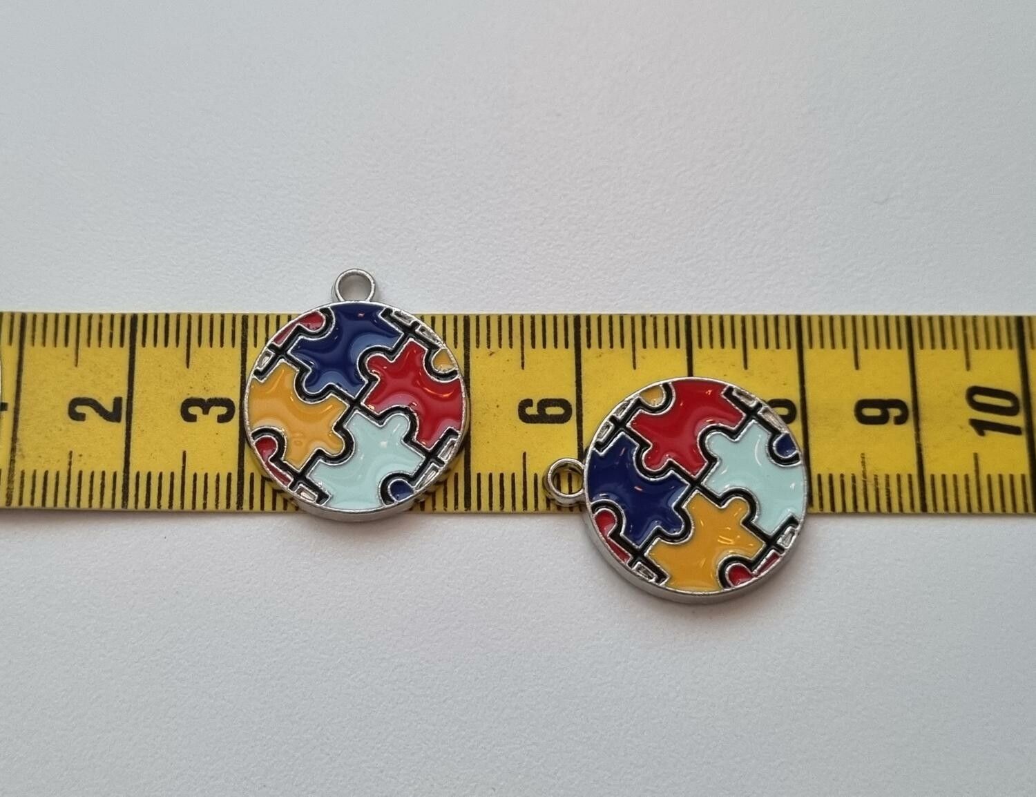 Berlock Autism Medvetenhet rund pusselbit (variant 6)