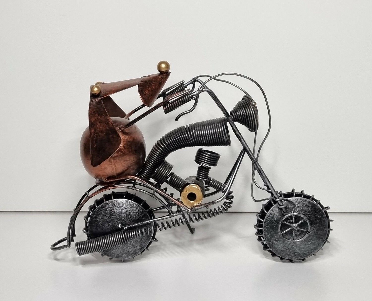 Metallkonst, skulptur. Mus på motorcykel (158 gram)