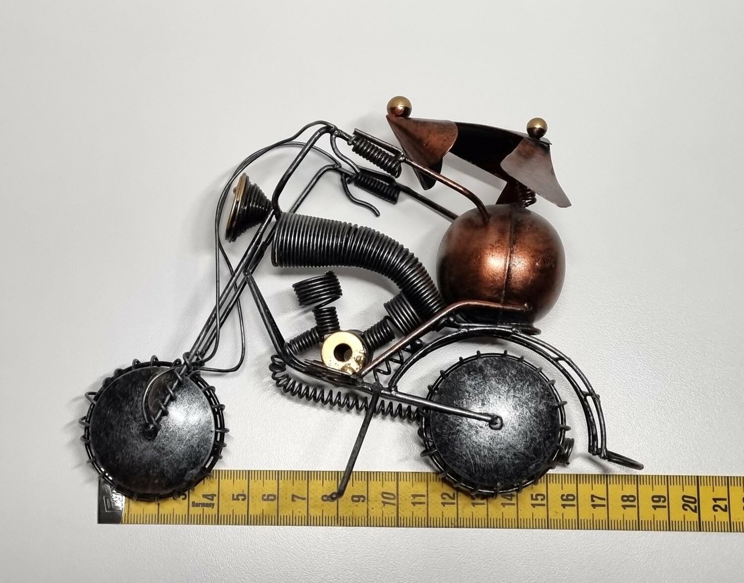 Metallkonst, skulptur. Mus på motorcykel (158 gram)