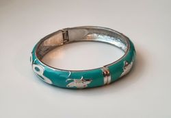Stilrent armband med dekorativa fjärilar (turkos)