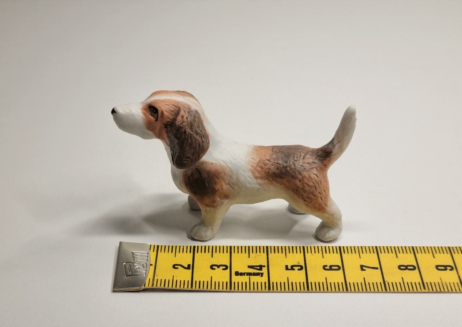 Hund miniatyr, miniatyrhund, minihund i porslin