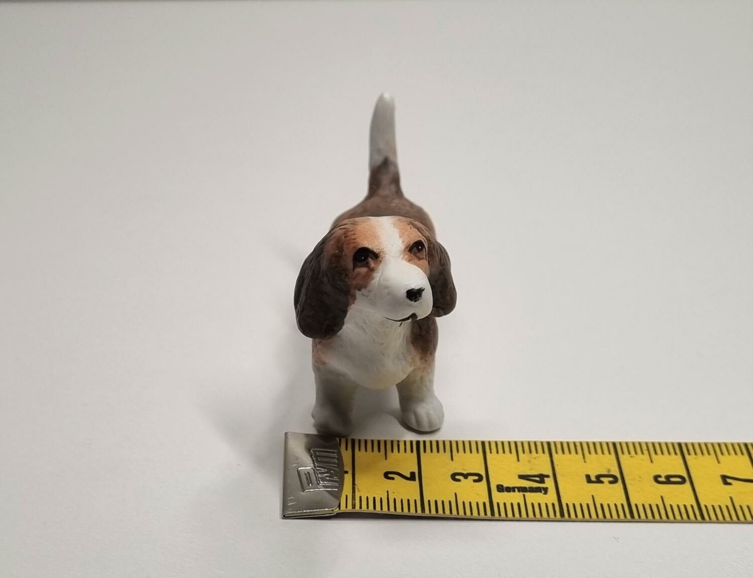 Hund miniatyr, miniatyrhund, minihund i porslin