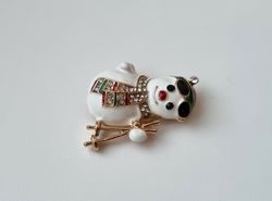 Brosch Julkransbrosch Snögubbe med skidstavar