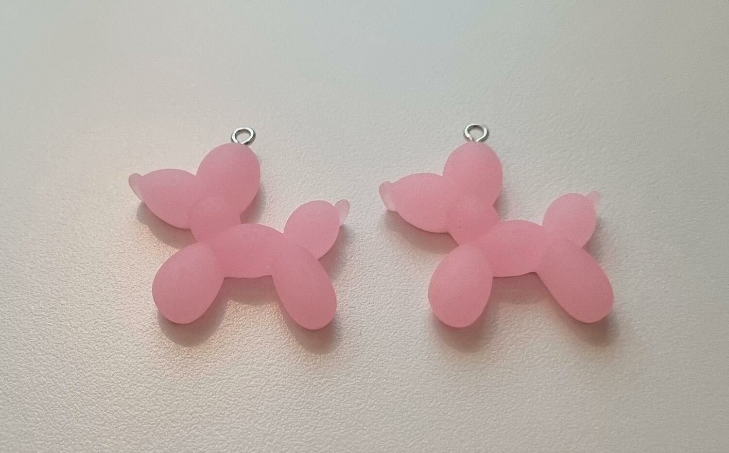 2 st rosa ballonghundar, hundar - Miniatyrer berlocker charms