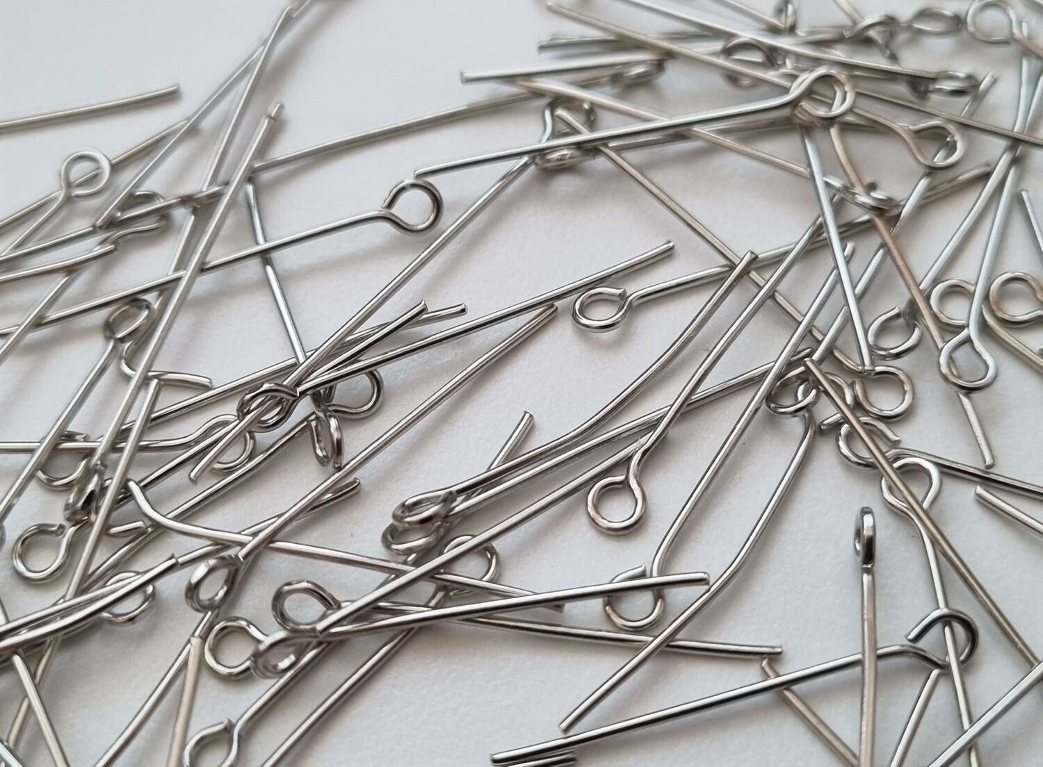 50 st silverfärgade ögelpinnar (26 mm)