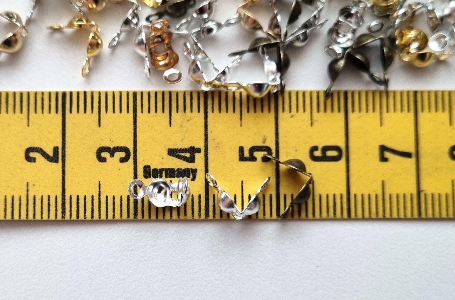 50 st connector, smyckestillbehör (blandade färger)