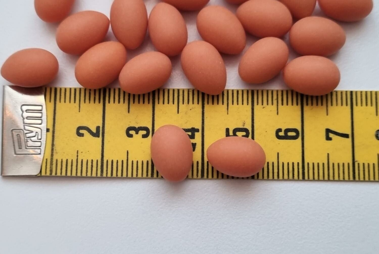 5 st små bruna ägg, miniägg, miniatyrägg för dockskåp / tittskåp