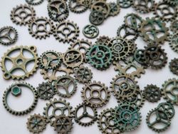 45 st kugghjul i steampunk, kuggar, gears minikugghjul (patinafärgade)