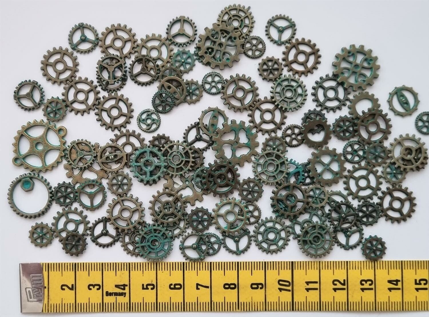 45 st kugghjul i steampunk, kuggar, gears minikugghjul (patinafärgade)