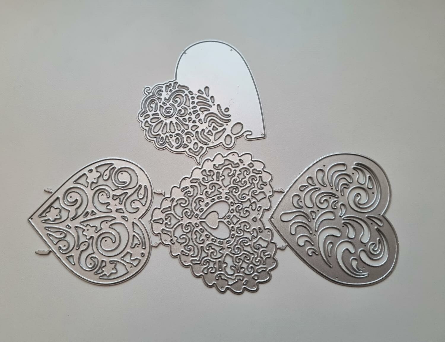 Scrapbooking, dies, cutting dies (hjärtan, 4 st)