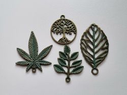 4 st fina berlocker hängen charms (löv och träd)