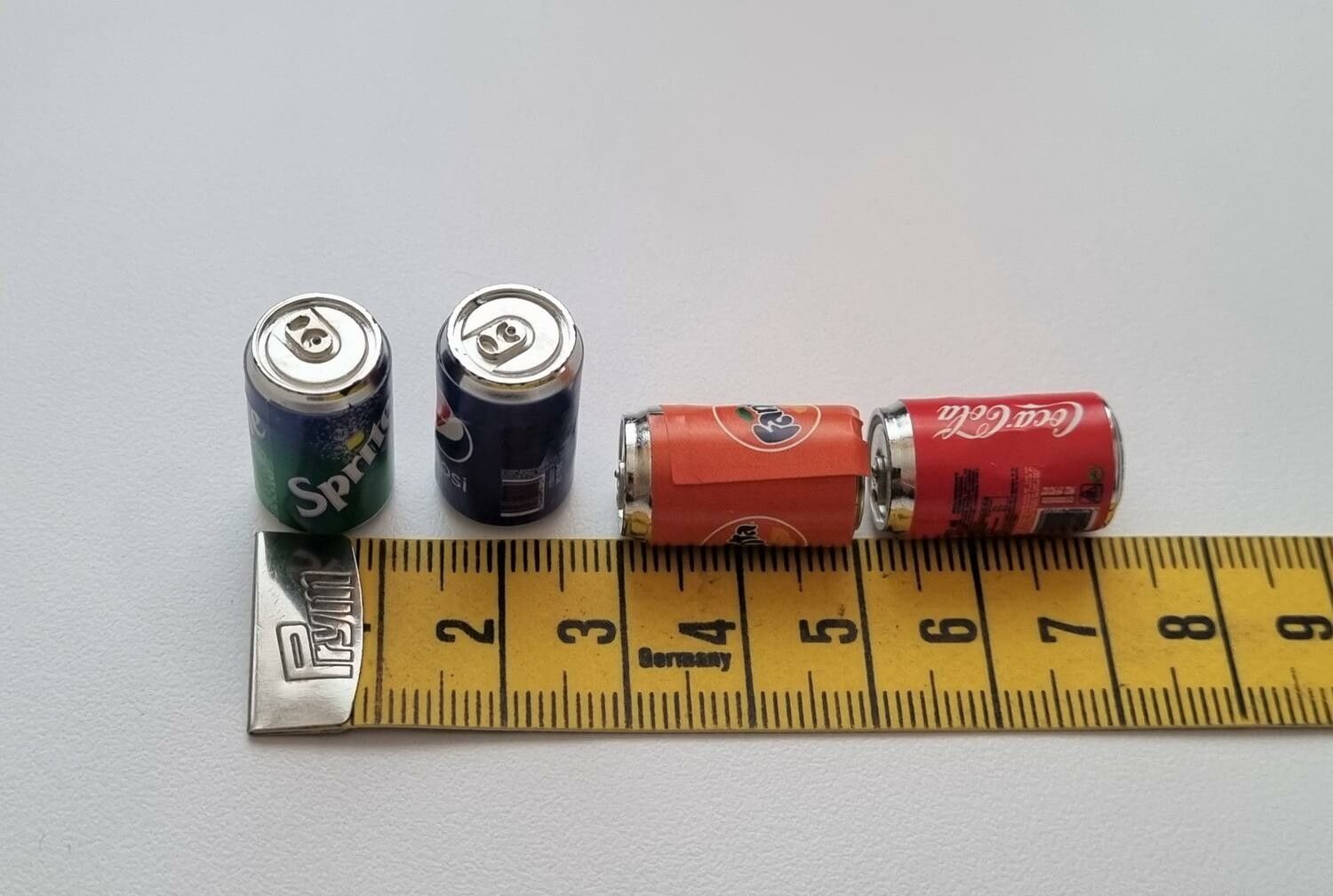 4 st Burkar miniatyr, miniburkar, dockskåp, tittskåp