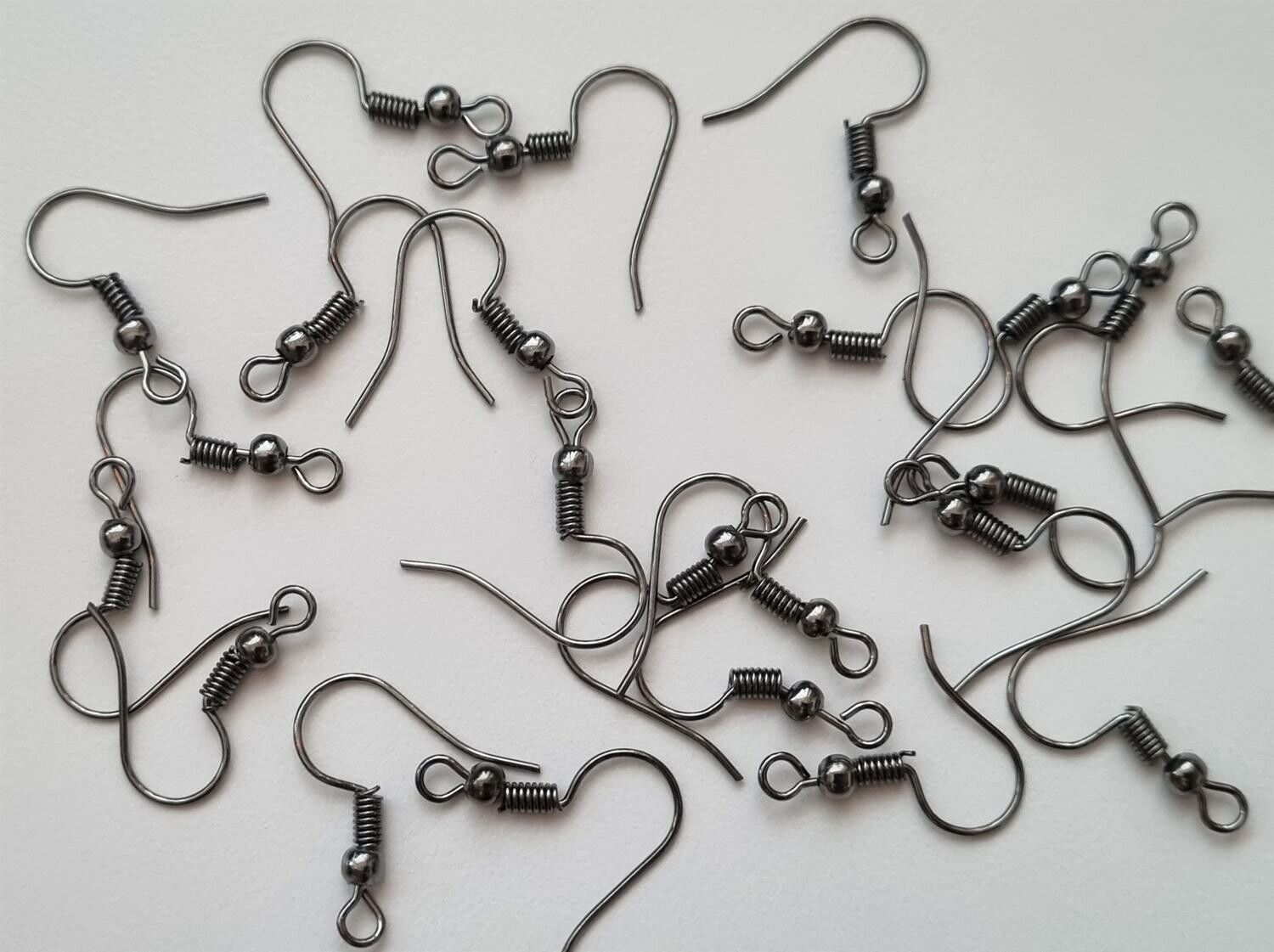 20 st örhängeskrokar i rostfritt stål (12 x 20 mm) - Svarta