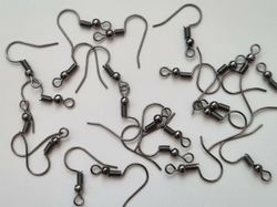 20 st örhängeskrokar i rostfritt stål (12 x 20 mm) - Svarta