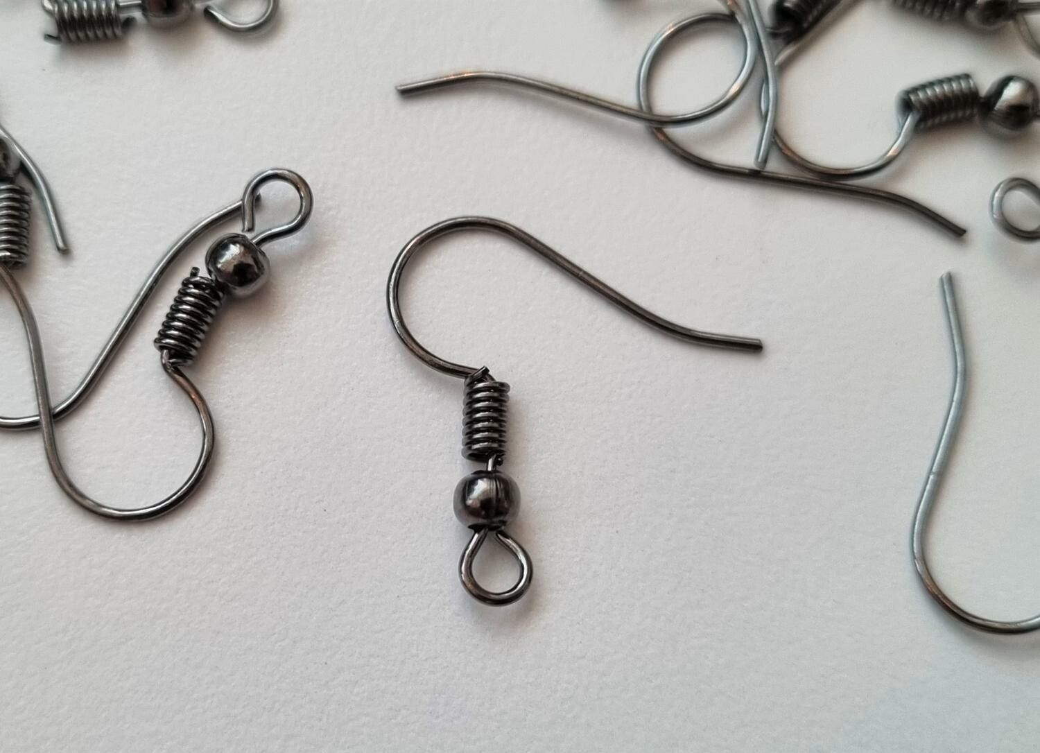 20 st örhängeskrokar i rostfritt stål (12 x 20 mm) - Svarta