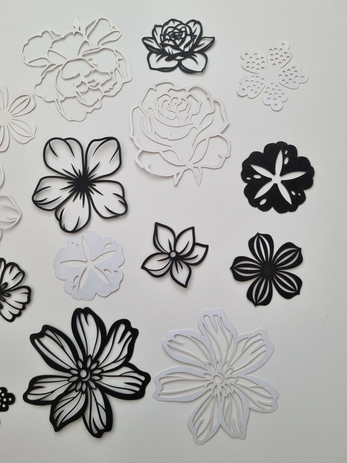 20 st tunna och lätta blommor för scrapbooking (variant 5)