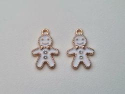 2 st pepparkaksgubbar hängen / berlocker / charms till smyckestillverkning