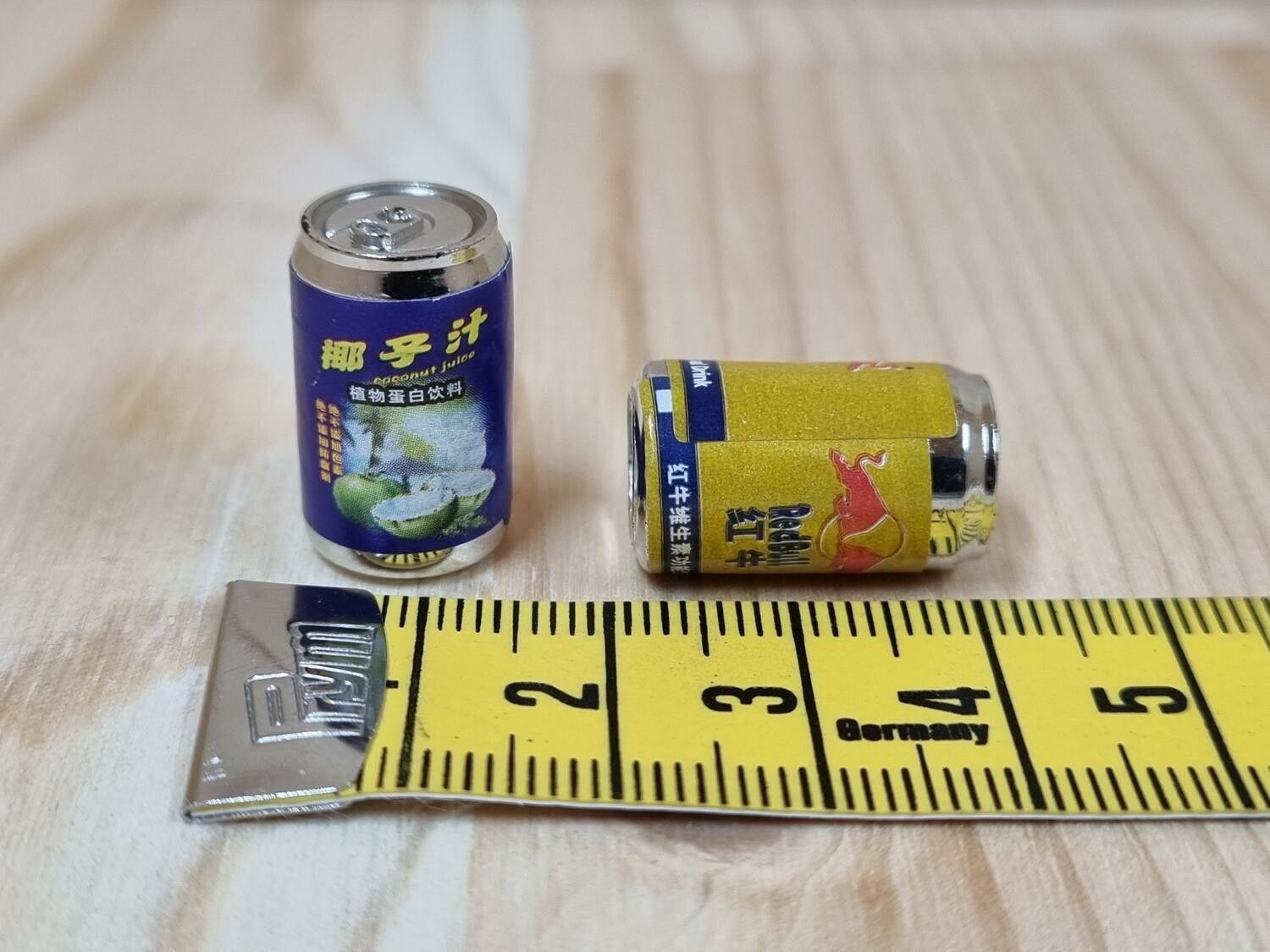 2 st Burkar miniatyr, miniburkar, dockskåp, tittskåp