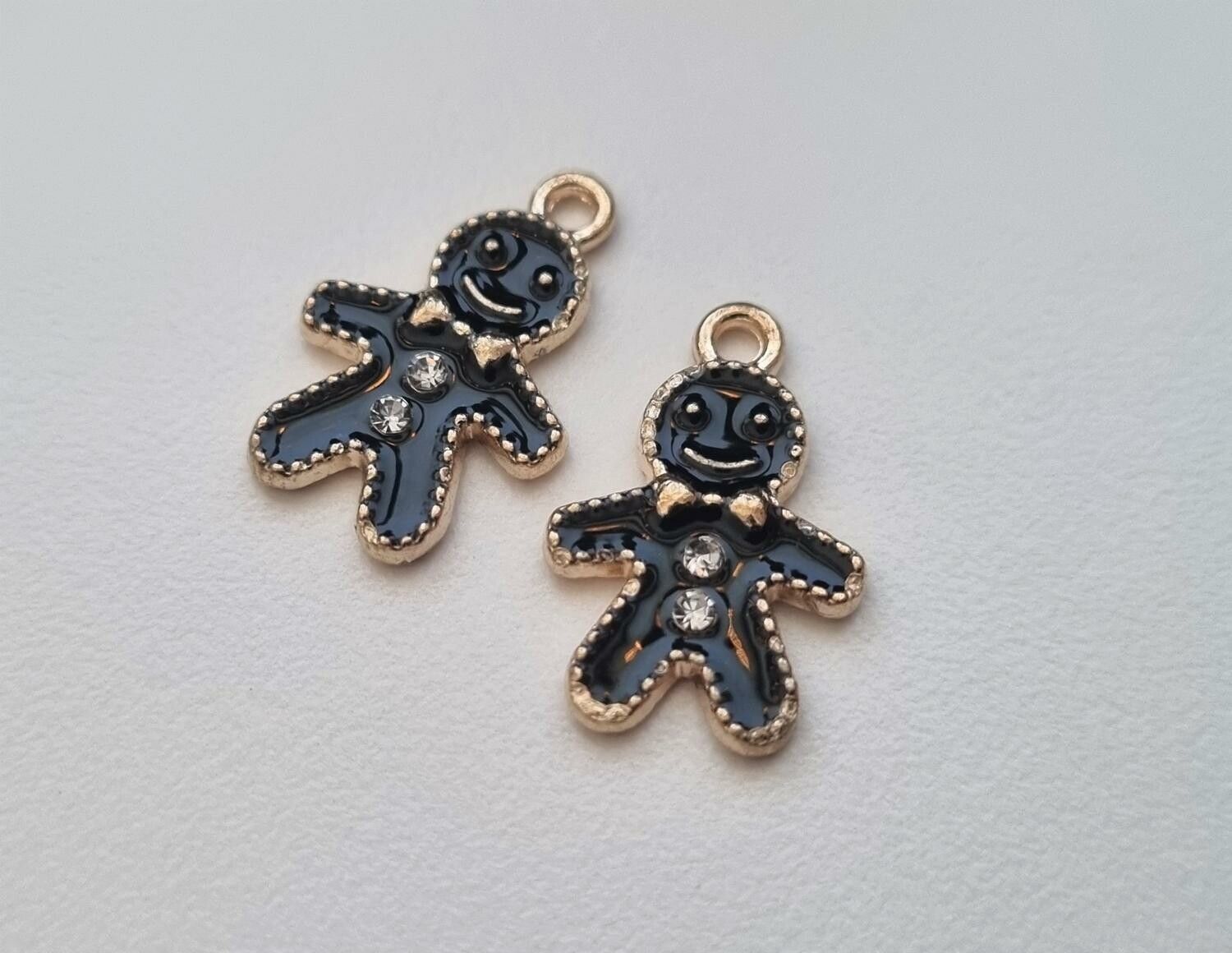 2 st pepparkaksgubbar hängen / berlocker / charms till smyckestillverkning