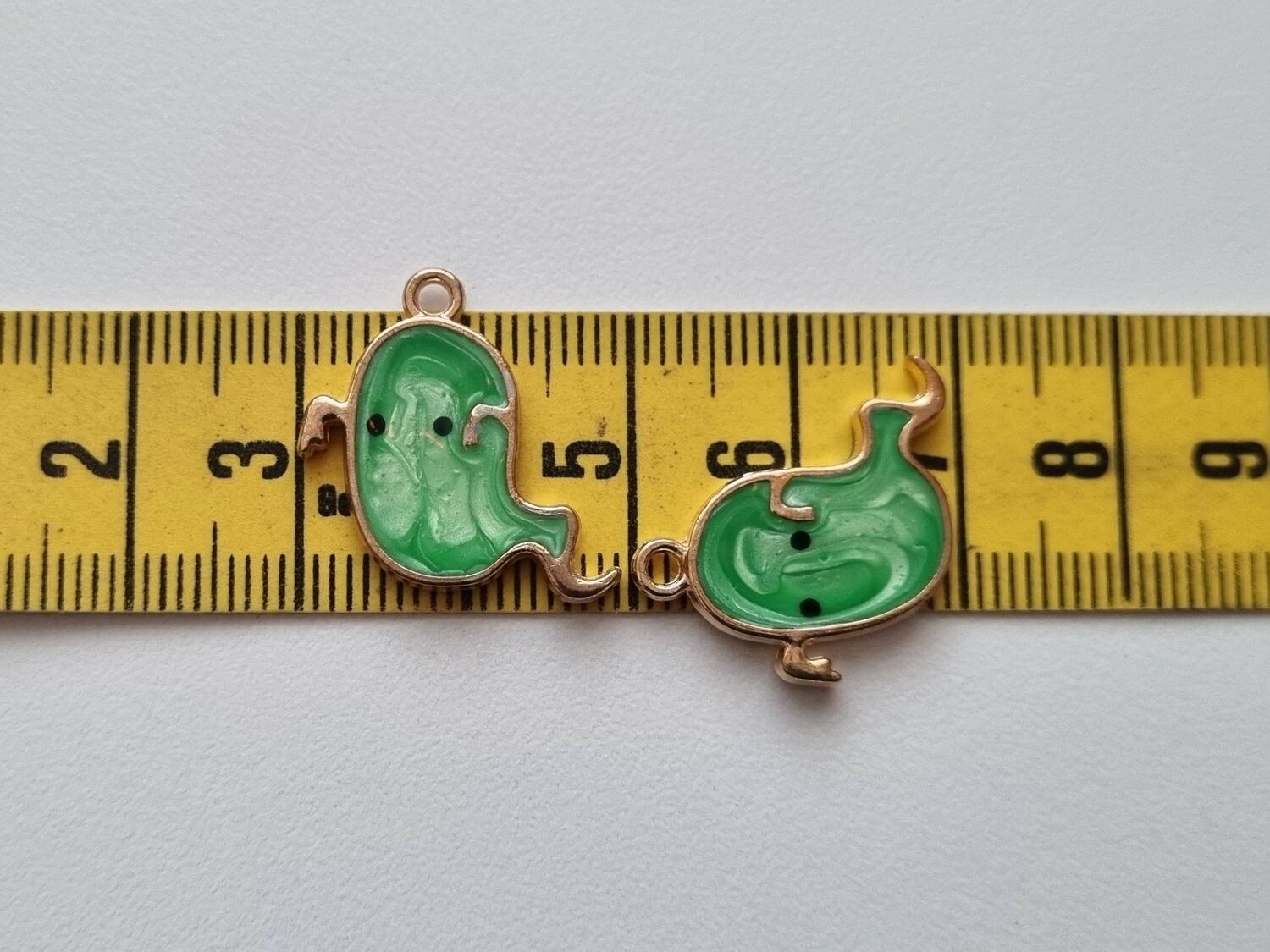 2 st gulliga spöken, Berlocker / charms för smyckestillverkning