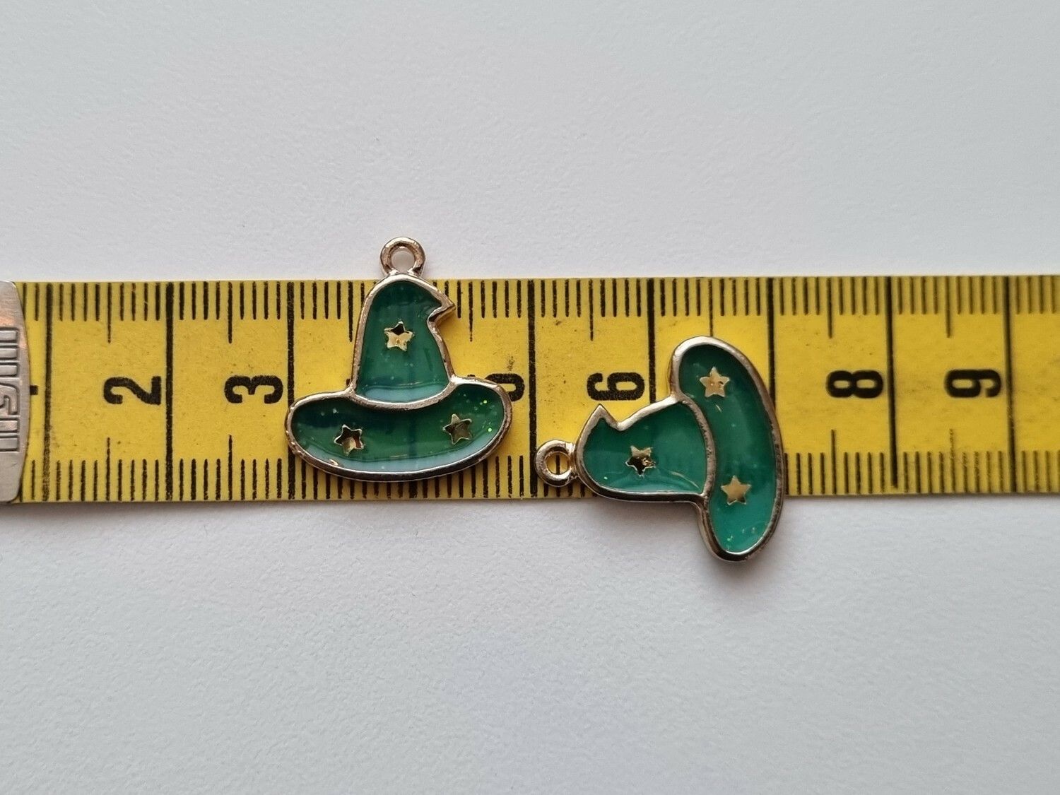 2 st söta trollkarlshattar, Berlocker / charms för smyckestillverkning