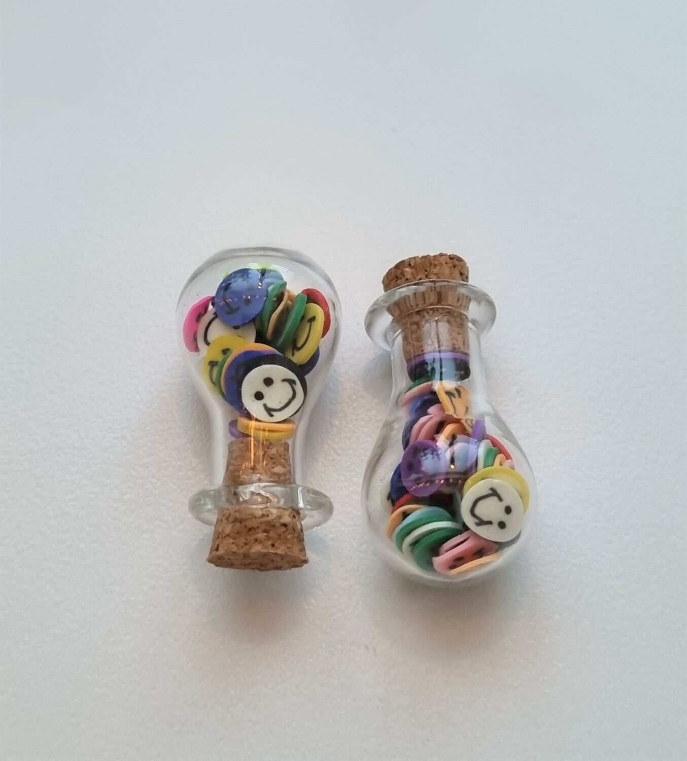 2 st små glasflaskor, flaskor med kork miniatyrer glasburkar