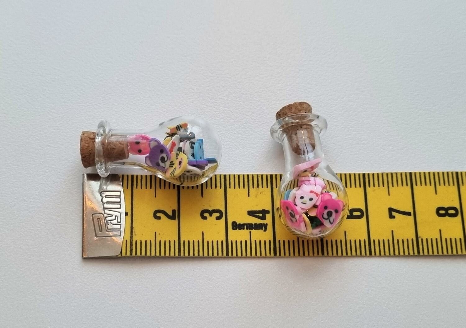 2 st små glasflaskor, flaskor med kork miniatyrer glasburkar