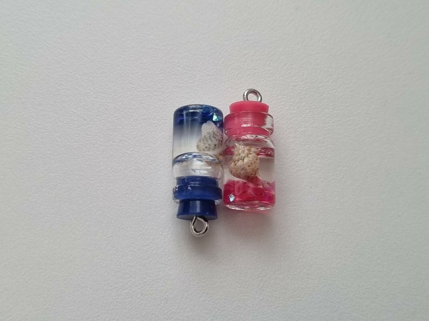 2 st små glasflaskor, flaskor med kork miniatyrer glasburkar