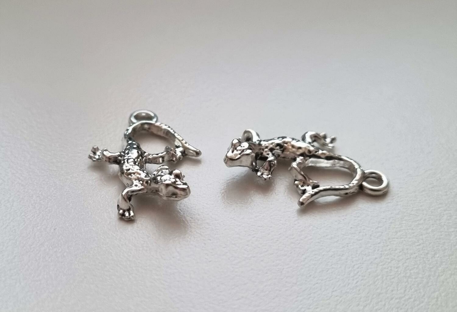 2 st berlocker / charms - Ödlor