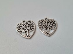 2 st silverfärgade träd, trädberlocker / charms
